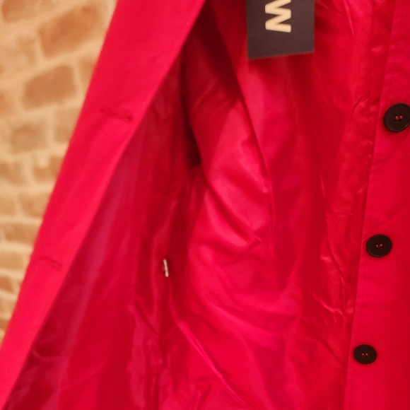 Windbreaker Red Raincoat / Wind Protectant Jacket with Black Buttons NWT Sz M - Picture 8 of 11